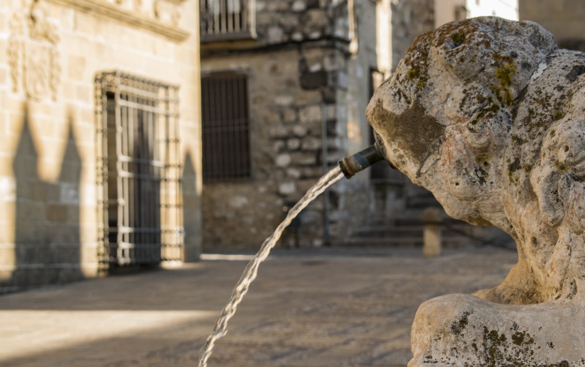 Principales pueblos de las ocho provincias andaluzas